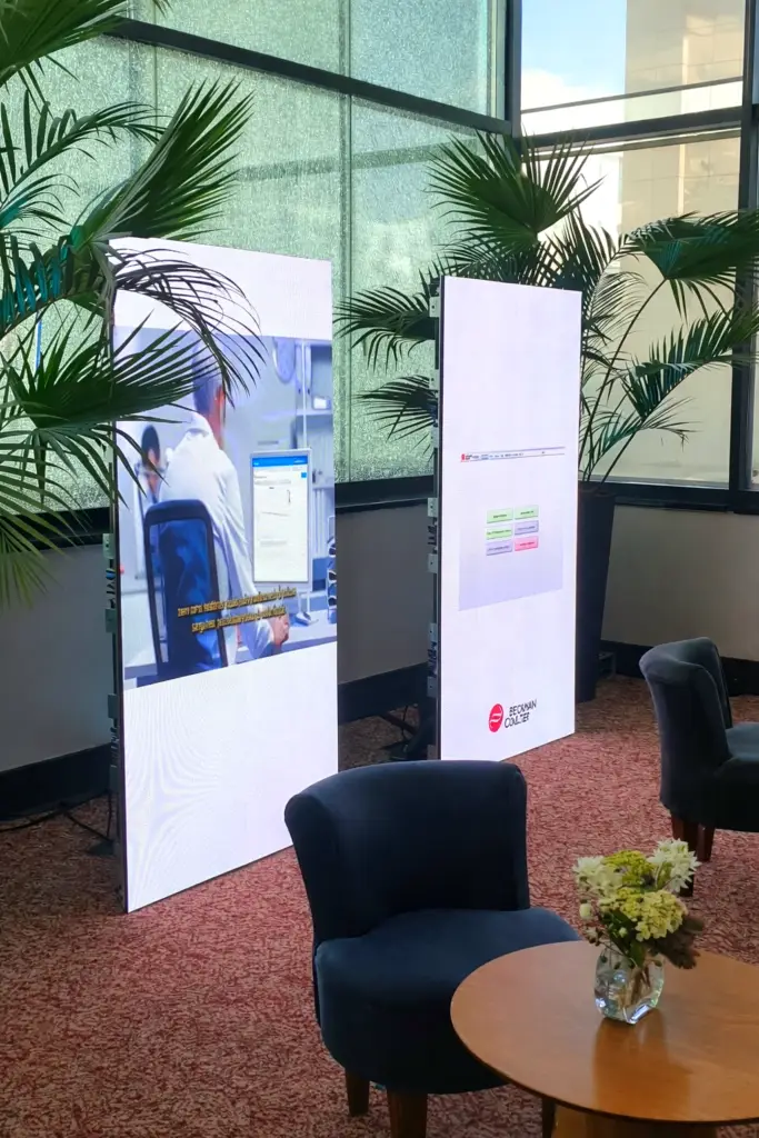 Aluguel de totens interativos para eventon - Grupo LED Locações - Aluguel de Painel de LED - SP
